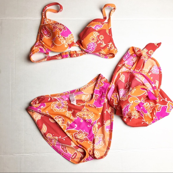 Victoria's Secret Other - ⭐️HOST PICK⭐️ M Floral Victoria Secret Swimsuit